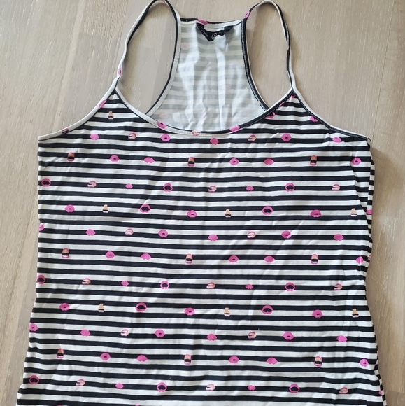 Black and white stripe tank with funky lips 💋 - Picture 1 of 6